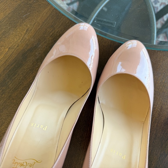 Louboutin nude patent Dolly - Picture 9 of 16